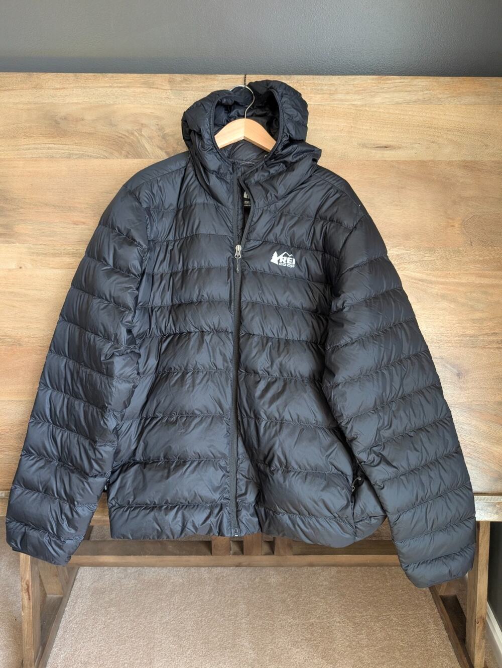 REI Co-op Down Puffer Jacket Mens 2XL Black Long Sleeve Hooded Zip-Up NWOTT